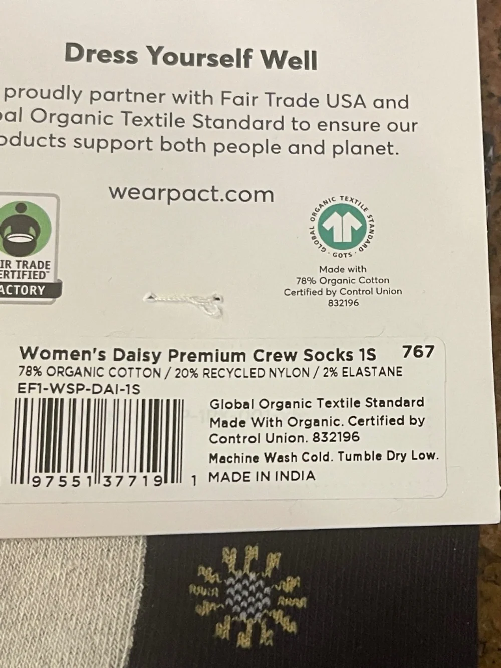 NEW! Pact Navy Daisy  Premium Crew Socks Two Pair NWT!